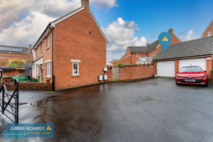 Garage/Parking- click for photo gallery